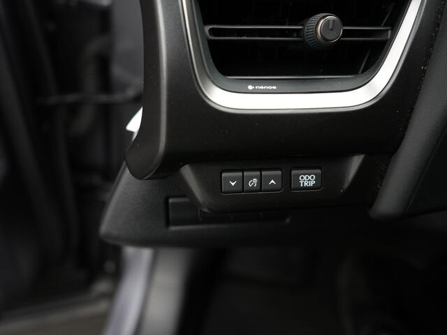Lexus Ux 250h Luxury Line | Stuur-Stoelverwarming | Navigatie |