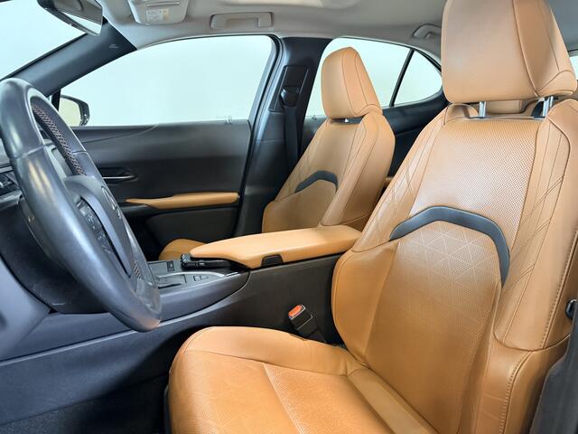 Lexus Ux 250h Executive Line | Schuif-kantel dak | Leder |