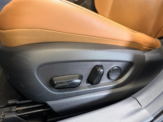 Lexus Ux 250h Executive Line | Schuif-kantel dak | Leder |