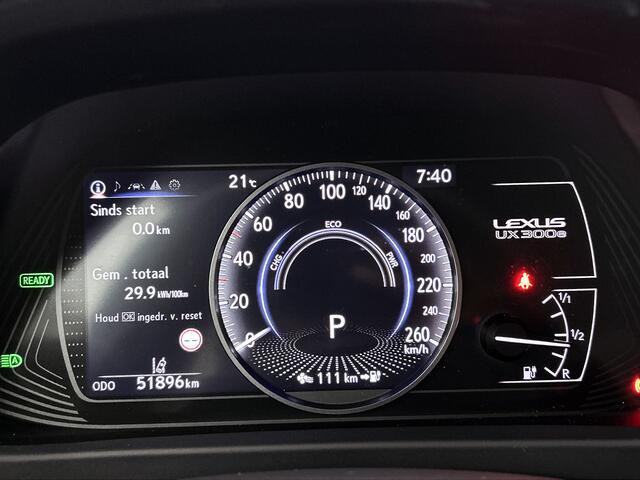 Lexus Ux 300e Business 54 kWh | Elektrisch Verstelbare Stoelen | Adaptive Cruise Control | Achteruitrijcamera |