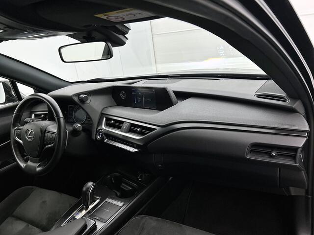 Lexus Ux 300e Business 54 kWh | Elektrisch Verstelbare Stoelen | Adaptive Cruise Control | Achteruitrijcamera |