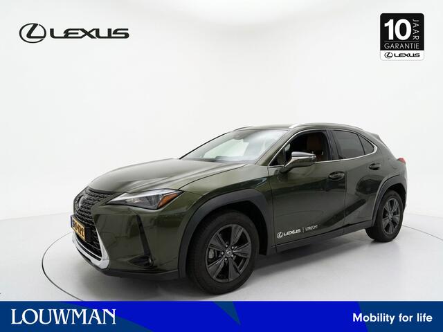 Lexus Ux 300h Urban Line | BTW-Auto | Carplay | Parkeersensoren |