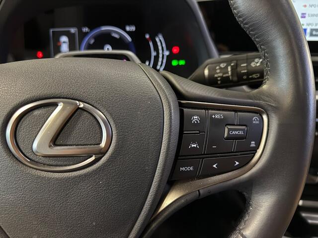 Lexus Ux 300h Urban Line | BTW-Auto | Carplay | Parkeersensoren |