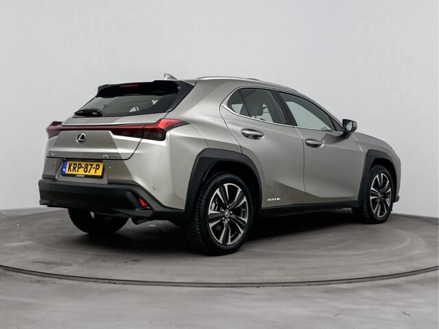 Lexus Ux 250h Executive Line Limited President | Mark-Levinson | Schuif- Kanteldak | Head-up Display |