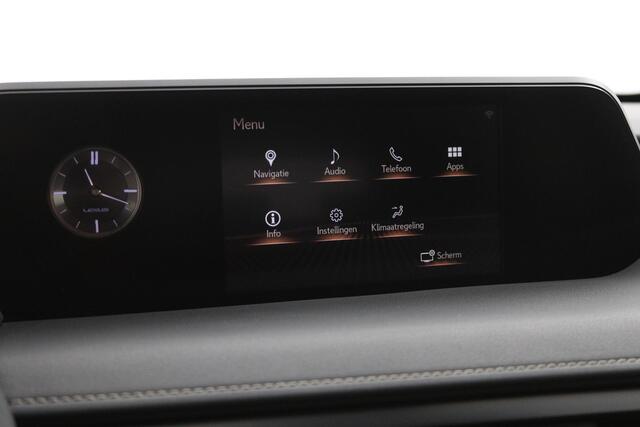 Lexus Ux 250h First Edition | Triple LED | Afneembare Trekhaak | NL auto | Dealer onderhouden