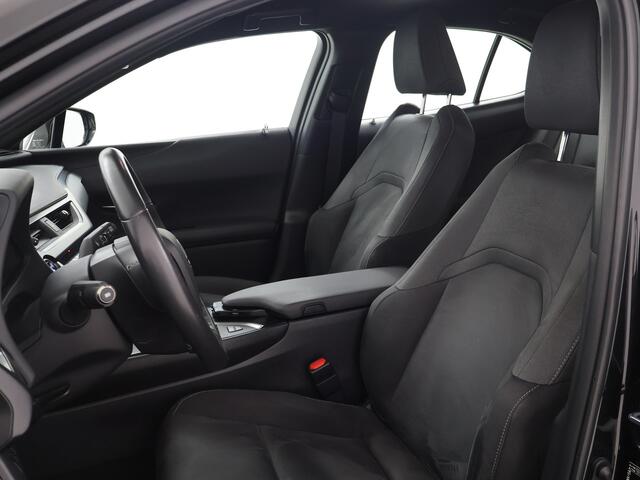 Lexus Ux 250h | Stoel en stuurverwarming |