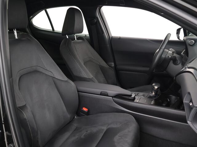 Lexus Ux 250h | Stoel en stuurverwarming |
