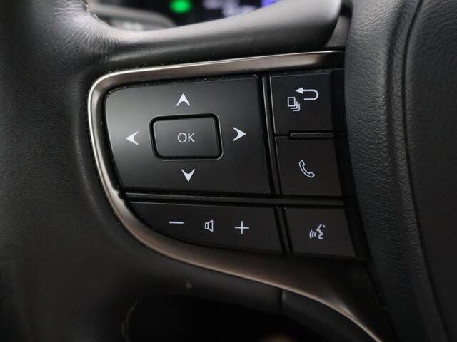 Lexus Ux 250h | Stoel en stuurverwarming |