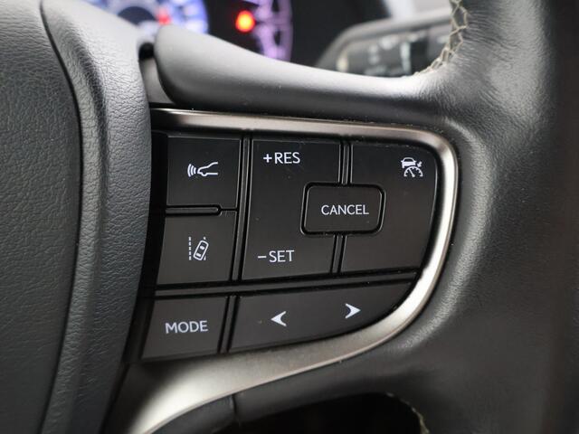 Lexus Ux 250h | Stoel en stuurverwarming |