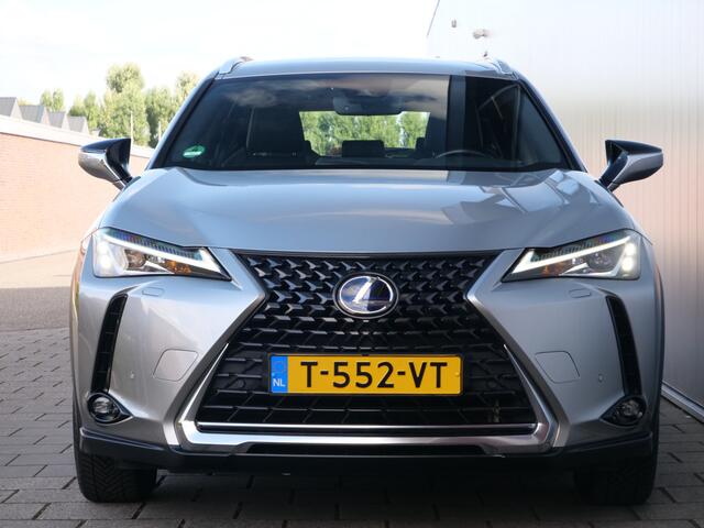 Lexus Ux 250h 184pk Luxury Line Automaat Leder / Apple Carplay / Dodehoeksensor / Stoelverwarming