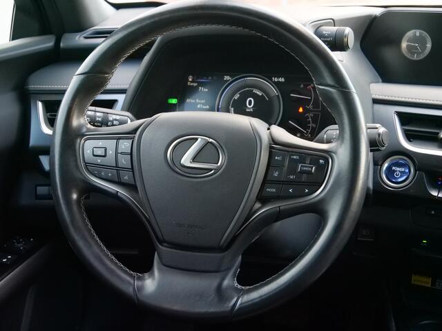 Lexus Ux 250h 184pk Luxury Line Automaat Leder / Apple Carplay / Dodehoeksensor / Stoelverwarming