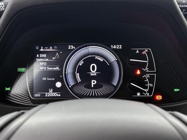 Lexus Ux 250h Preference Line | Parkeersensoren | Apple CarPlay / Android Auto | 18" LM Velgen |