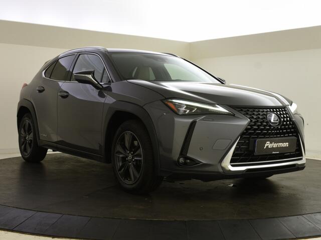 Lexus Ux 250h First Edition | Elektr. a. klep | Trekhaak | PDC