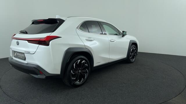 Lexus Ux 250h AWD (All Wheel Drive) Luxury Line