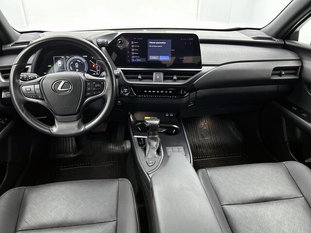 Lexus Ux 250h Luxury Line | Trekhaak | PDC | BLS | Apple CarPlay / Android Auto (Navigatie) |