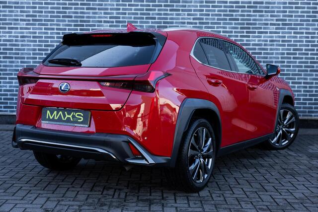 Lexus Ux 250h F Sport First Edition | Triple LED Koplampen | Achteruitrijcamera | Parkeersensoren | Keyless Entry | Elektrische Achterklep | Elektrisch Verstelbare Voorstoelen | Stoelverwarming | Cruise Control Adaptief | Dodehoekdetectie | Navigatie