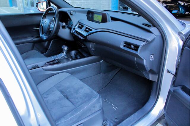 Lexus Ux 250h Business Line |parkeersensoren|stoel/stuurverwarming|Apple/Android|ACC|