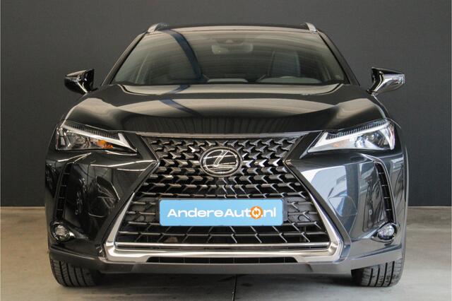 Lexus Ux 250h Preference Line |facelift|stoelverwarming|dodehoek|parkeersensoren|dealer onderhouden|