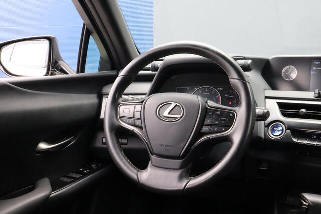 Lexus Ux 250h F Sport First Edition | Achteruitrijcamera | 2 Eigenaren | Navigatie | Cruise control | Electrische Achterklep