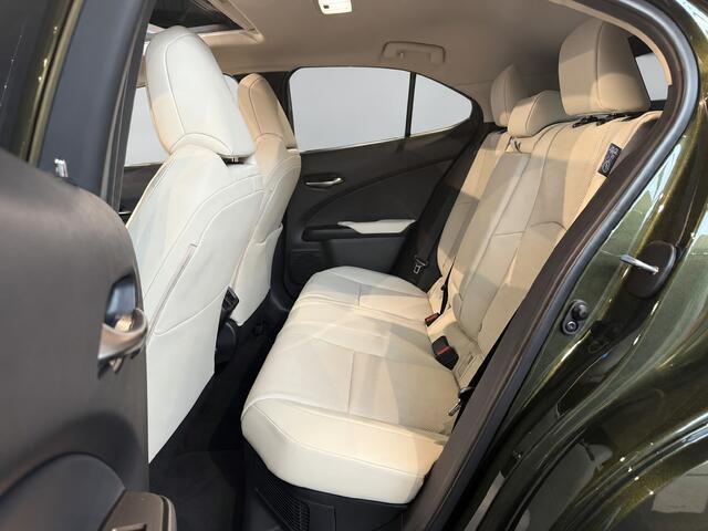 Lexus Ux 300h Executive Line | Voorraad Bonus | Direct-Leverbaar |