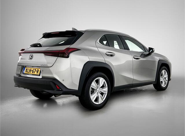 Lexus Ux 250h Business Line | Parkeersensoren | Achteruitrijcamera | Apple Carplay & Android Auto |