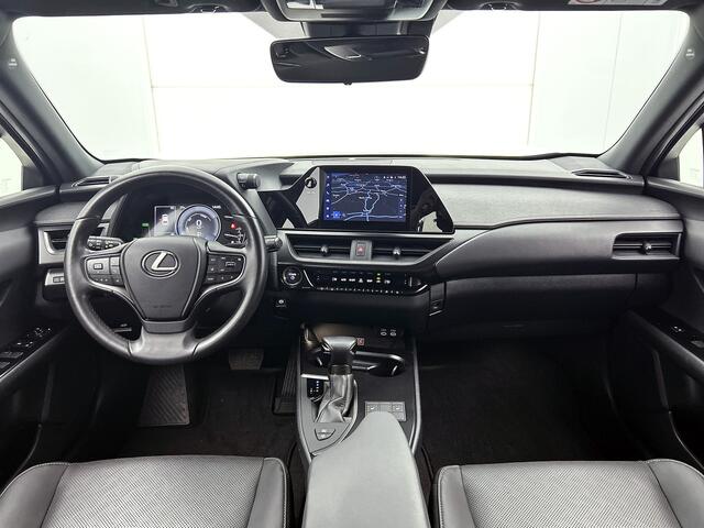 Lexus Ux 250h Business Line | Parkeersensoren | Achteruitrijcamera | Apple Carplay & Android Auto |