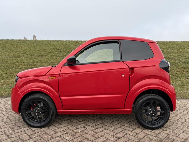 Ligier Brommobiel Myli I.DEAL Pioneer audio | Verwarming | Lederen bekleding