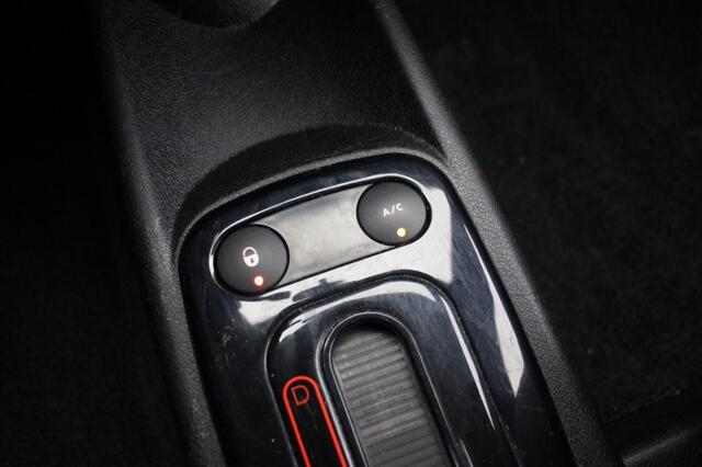 Ligier JS50 dCi Elegance - 14.107 km - 2019 - Airco, Camera, Leer