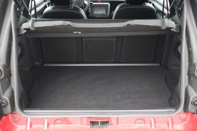 Ligier JS50 dCi Elegance - 14.107 km - 2019 - Airco, Camera, Leer