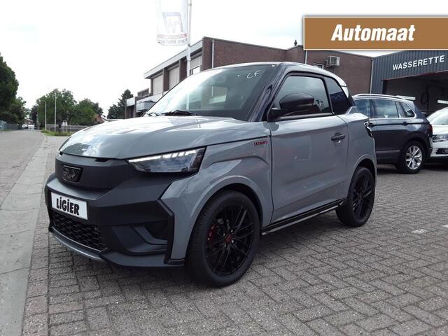 Ligier JS50 SPORT ULTIMATE NEW MODEL/ AIRCO / STUURBEKR.