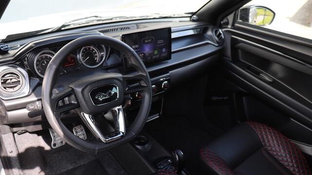 Ligier JS60 Brommobiel Sport Ultimate | Airco | Stuurbekrachtiging | Achteruitrijcamera | BTW | Apple Carplay