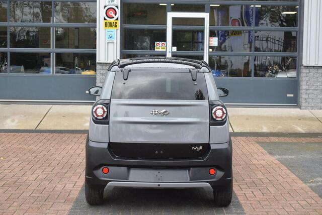 Ligier Myli R.Ebel E5 8HP I Automaat I Apple CarPlay/Android Auto I Achteruitrijcamera Stuurbekrachtiging Km 4.200!!