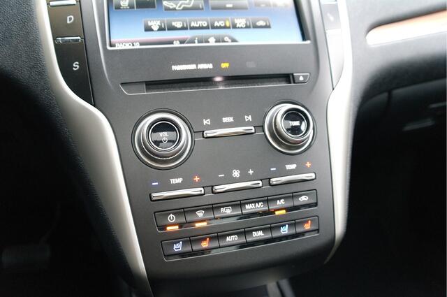 Lincoln LINCOLN MKC 2.0T 203 PK Automaat | Leder | Camera | Memory | Cruise | Stoelverwarming