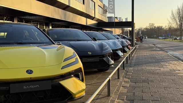 Lotus Emeya R 102 kWh Keramische remmen ALLE opties