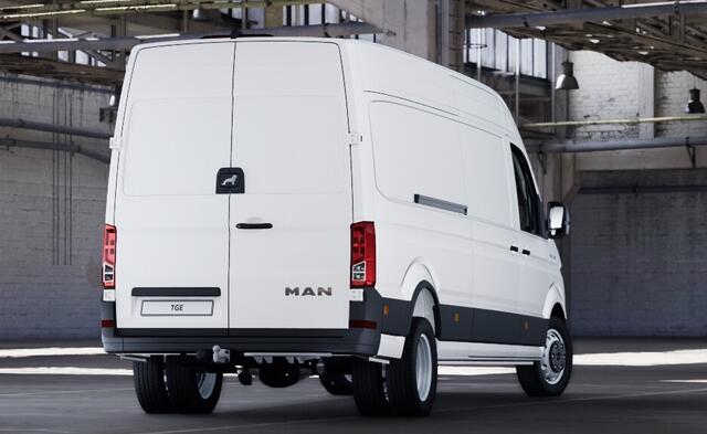 MAN TGE 5.160 | 2.0 TDI 164PK | L4H3 | 5,0T | TERUGGEKEURD | CARPLAY | GEVEERDE STOEL | | ACHTERUITRIJCAMERA |