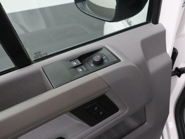 MAN TGE 2.0TDI 140PK DSG Automaat | Airco | Cruise | 3-Persoons | 270 Graden deuren | Betimmeringgaspedaa