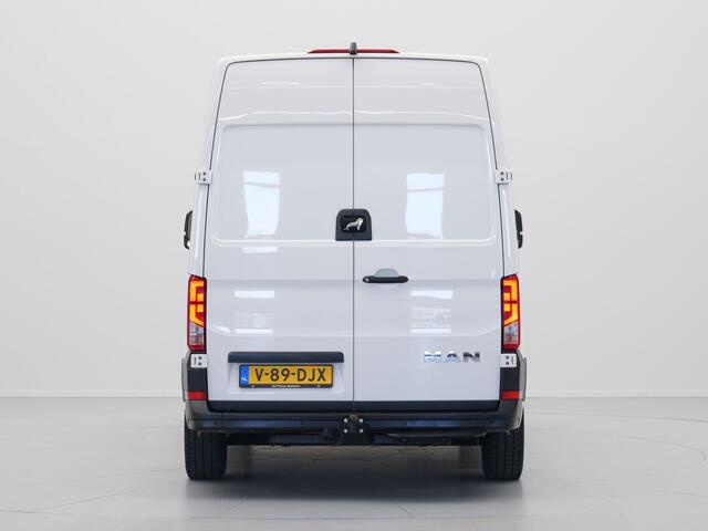 MAN TGE 35 2.0 140pk DSG Standaard Hoog Navigatie Camera Trekhaak Cruise