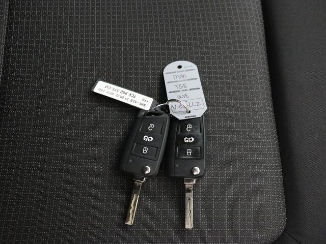 MAN TGE 2.0TDI 140PK DSG Automaat L3H3 | Multimedia | Camera | 3-Persoons | Airco | Cruise | Betimmering