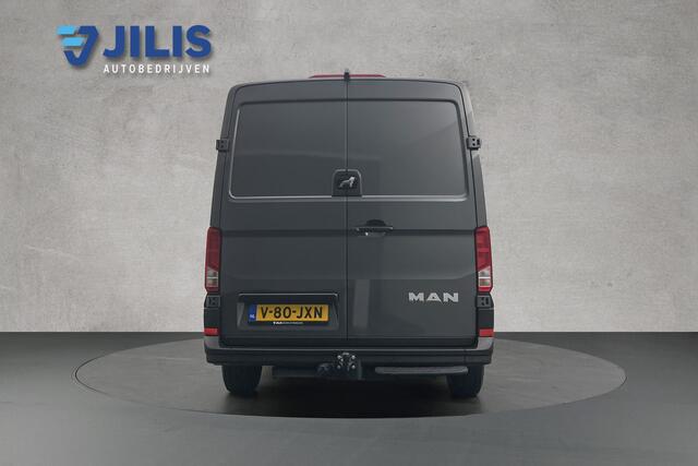 MAN TGE 2.0 180PK L3H2 | Nieuw model | Dubbele schuifdeur | Navigatie | Camera | Adaptief cruise control | LED | Lederen bekleding | Trekhaak | Betimmering | Trekhaak