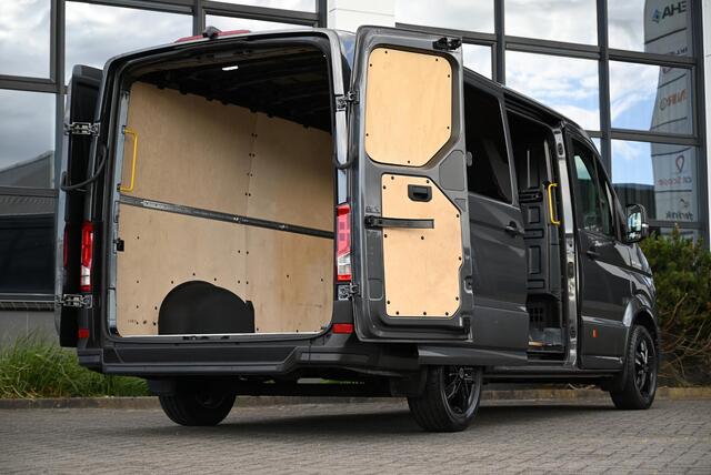 MAN TGE 3.140 2.0 TDI 35 140 PK DSG Clima ¤ 395,= per maand