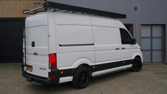 MAN TGE 35 2.0 TDI 140pk DSG L3H3 3-Zits Navi 17inch Trekhaak Geveerde Stoel *Imperiaal & Luxe inrichting laadruimte* *NL MAN* 117809km!