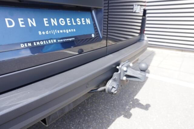 MAN TGE MAN TGE 3.140 | L3H2 | Aut | FACELIFT | Commander BOMVOL! | ACC | App-Connect | Camera | Stoel- en Stuurverwarming | Trekhaak | Dubbele cabine