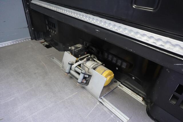 MAN TGE 180pk Automaat L4H3/L3H2 Oprijplaat + Lier Trekhaak Camera Navigatie Apple Carplay Cruise control