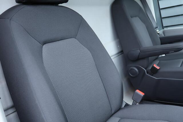 MAN TGE 35 2.0 140pk DSG Standaard L3 Hoog Trekhaak Camera Led Sidebars Stoelverwarming Navigatie