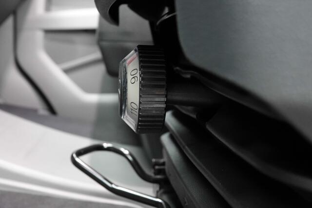 MAN TGE 35 | 140Pk Aut. | 3.140 | L3H3 | 12,9'' Display | Nieuw Model | Stoel-Bank | Achteruitrijcamera | 19'' | Oyster Zilver