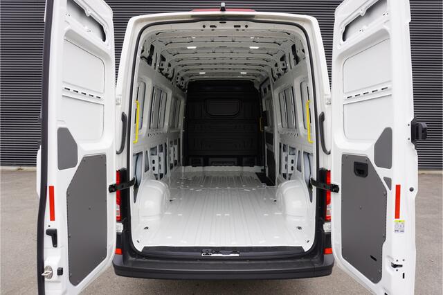 MAN TGE 35 140pk L4H3/L3H2 LED Navigatie Apple Carplay Camera Cruise control Stoelverwarming