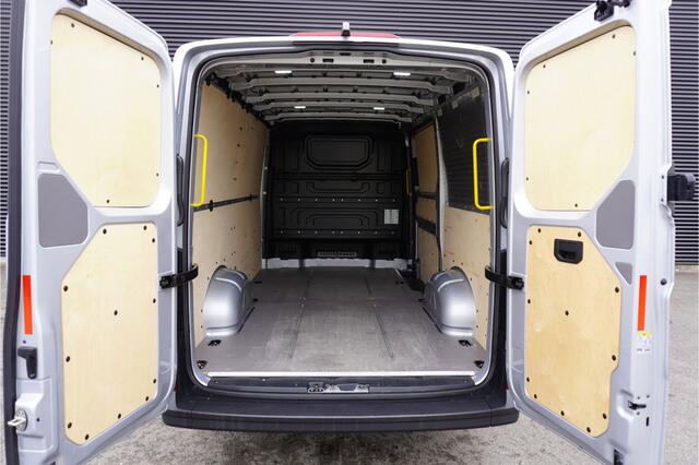 MAN TGE 3.180 180pk L3H2/L2H1 LED Navigatie Apple Carplay Camera Cruise control Stoelverwarming