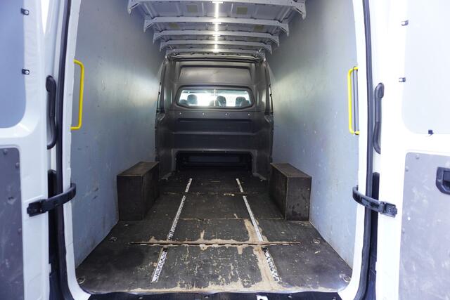 MAN TGE 180pk Automaat L5H3/L4H3 Dubbele cabine 6 persoons Trekhaak Camera Cruise control Navigatie