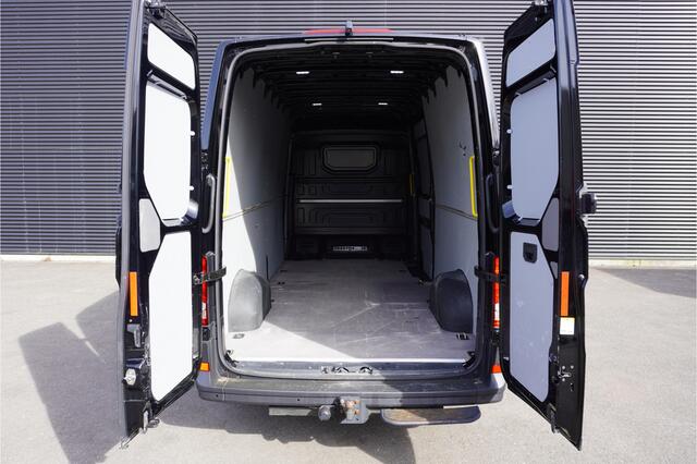 MAN TGE 180pk L4H3/L3H2 Apple Carplay Navigatie Camera Trekhaak Parkeersensoren Cruise control