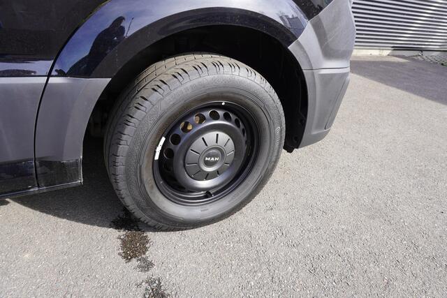 MAN TGE 180pk L4H3/L3H2 Apple Carplay Navigatie Camera Trekhaak Parkeersensoren Cruise control